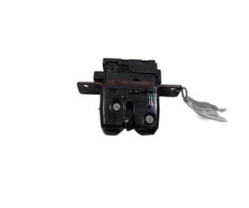 Cerradura maletero / porton 8200947699 de Renault Clio iii