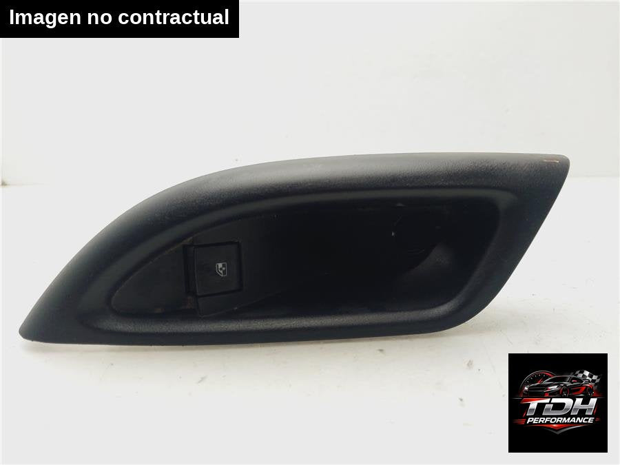 Botonera Puerta Trasera Izquierda Opel Astra K 5P