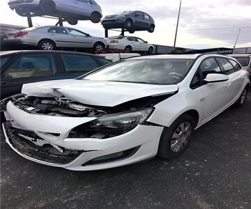 Opel Astra J Sports Tourer 1.7 Selective 2010 - Despiece