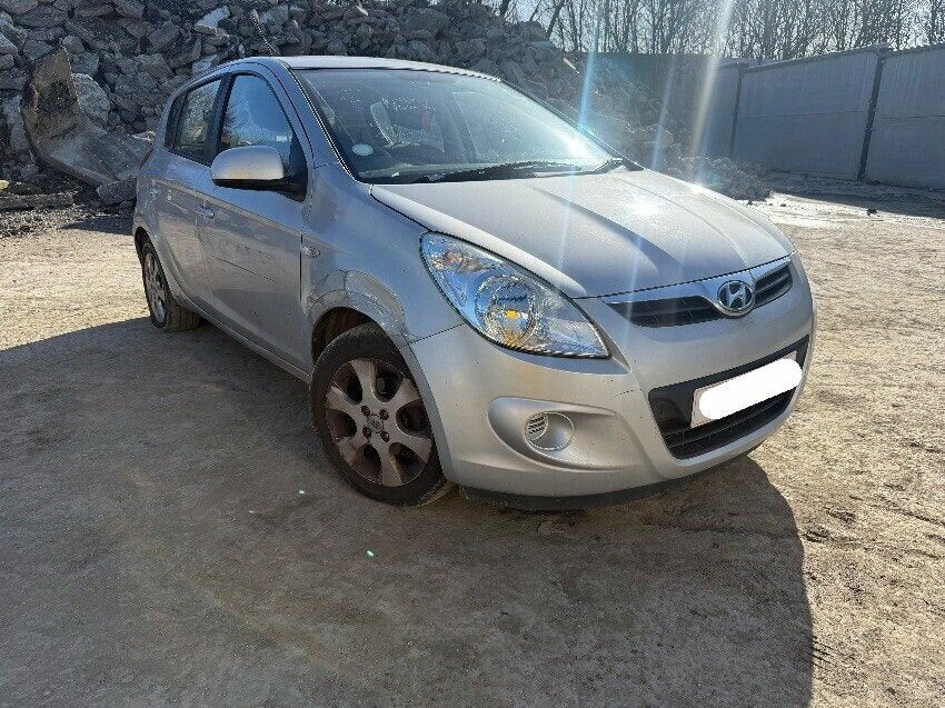 Hyundai i20 PB (2008-2012) 5p Plateado - Despiece / Recambios