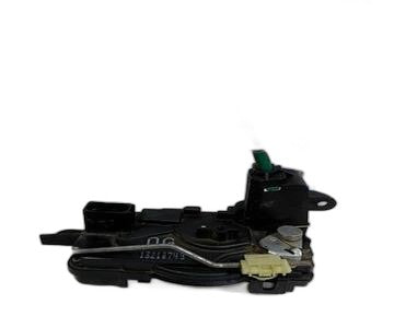 Cerradura puerta delantera derecha 13210749 de Opel Zafira b