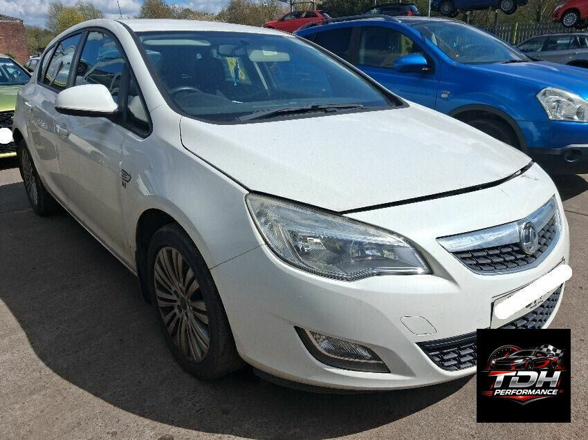 Despiece / Recambios Opel Astra J Hatchback (2009-2015) Blanco