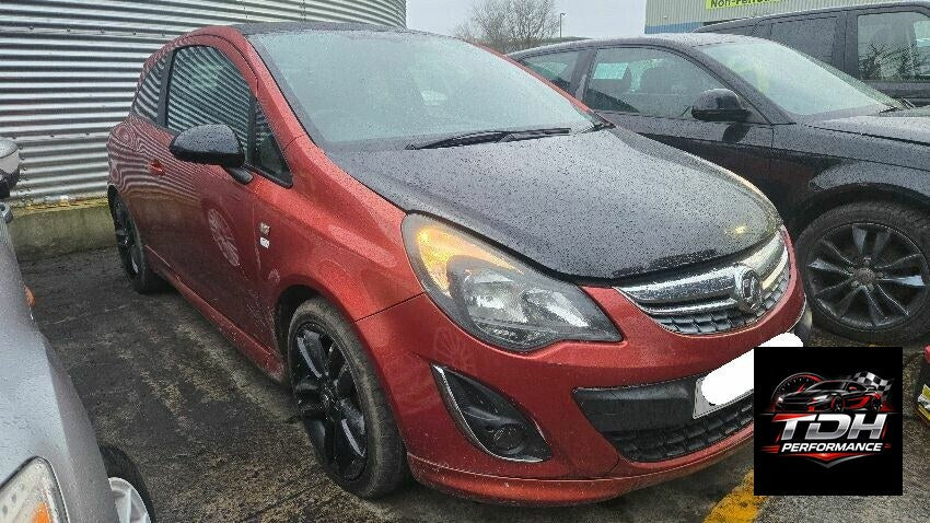 Opel Vauxhall Corsa D 2006-2014 Hatchback Rojo/Negro - Despiece Completo