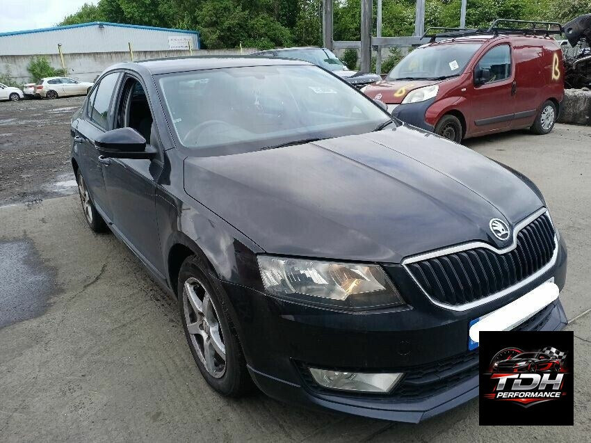 Skoda Octavia III 5E (2013-2017) Berlina Negro - Despiece / Recambios
