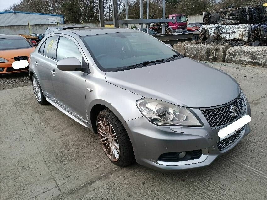 Suzuki Kizashi (2010-2016) Berlina Gris Plata - Despiece / Recambios