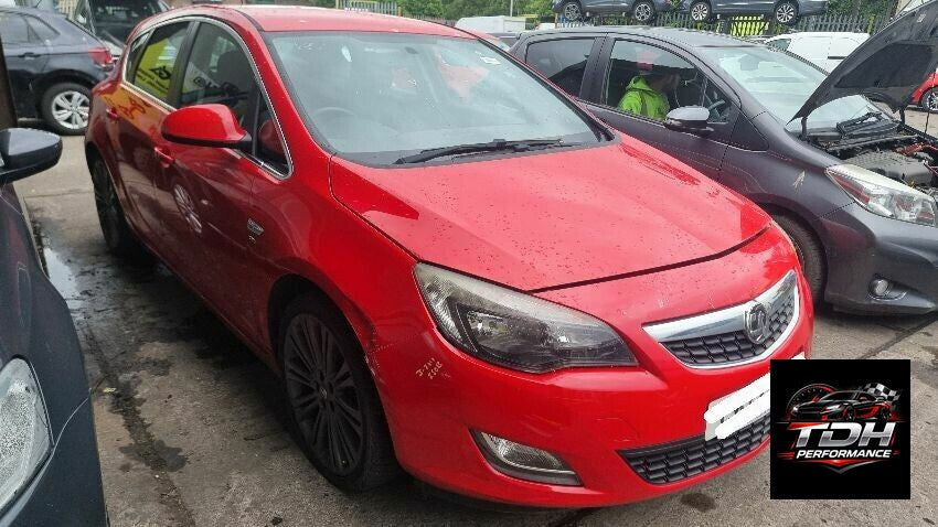 Despiece Opel Astra J (2009-2015) 5p Rojo - Recambios y Motores