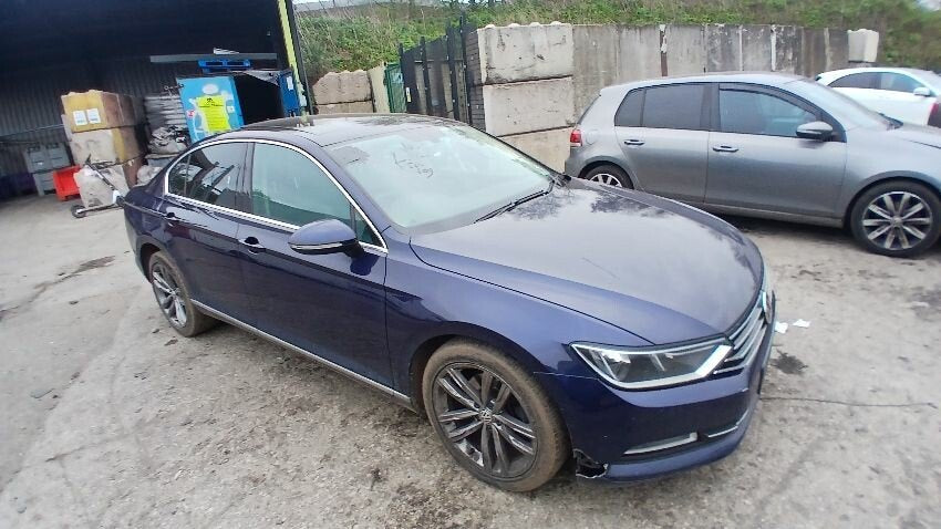 Volkswagen Passat B8 (3G) 2014-2019 Berlina Azul Oscuro | Despiece / Recambios