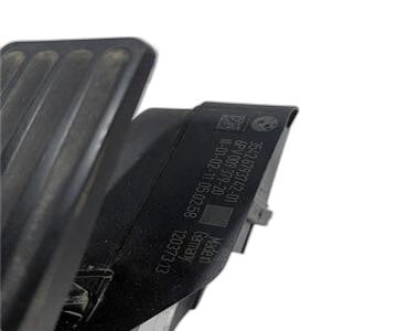 Potenciómetro pedal 74766500 de Bmw Serie x1 (e84)