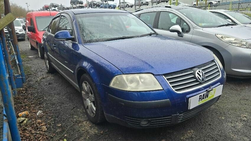 Despiece / Recambios Volkswagen Passat B5.5 (3B3) 2000-2005 Azul