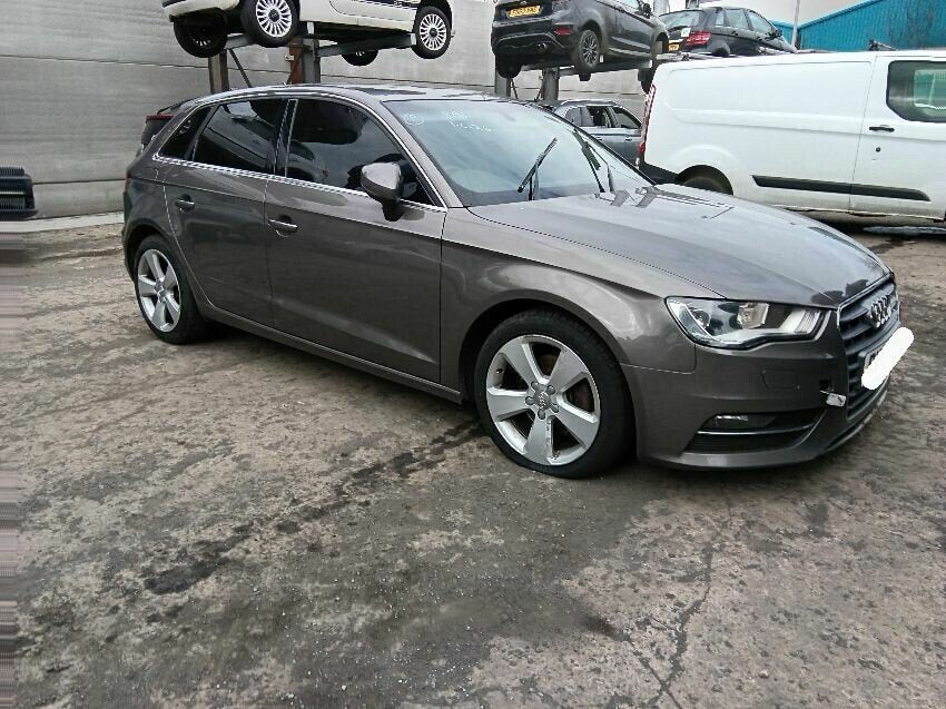 Despiece Audi A3 8V Sportback (2012-2016) Gris - Recambios y Motor